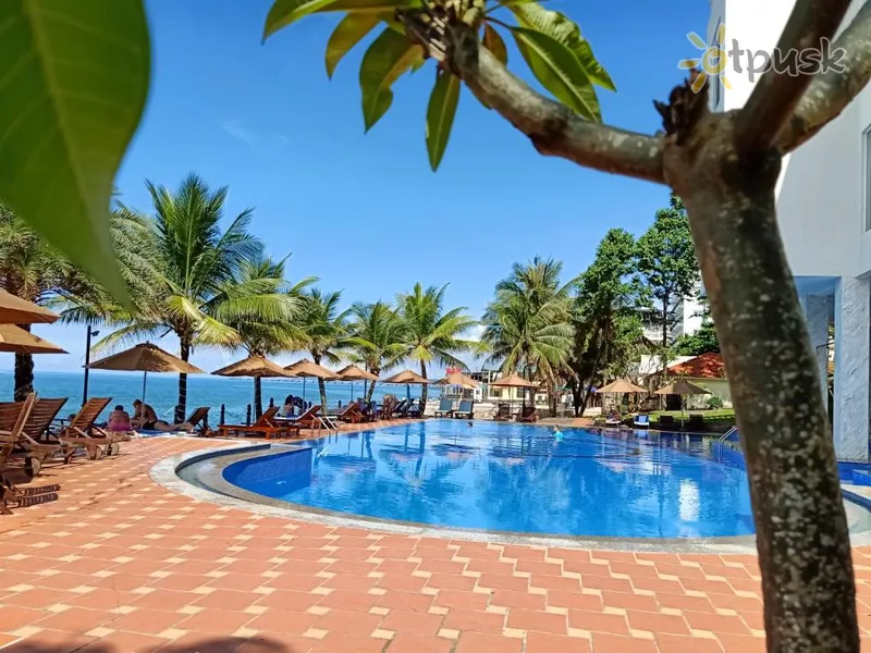 Фото отеля Trang An Phu Quoc Resort 3* о. Фукуок Вьетнам экстерьер и бассейны