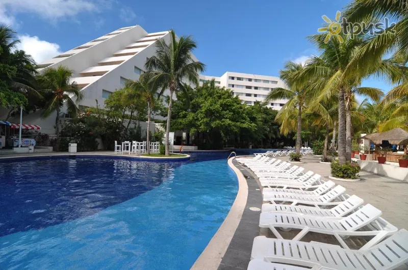 Фото отеля Oasis Palm 4* Канкун Мексика экстерьер и бассейны