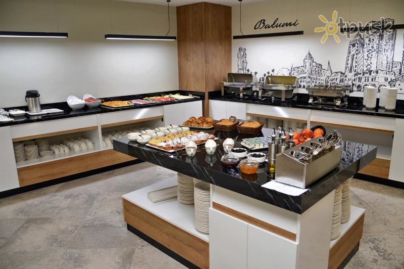 Фото отеля Salvador Hotel 4* Батуми Грузия бары и рестораны
