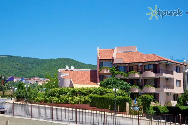 Фото отеля Rainbow Family Hotel 2* Святий Влас Болгарія екстер'єр та басейни