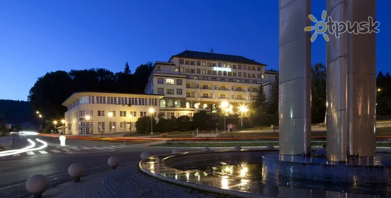Фото отеля Palace 4* Лугачовице Чехия экстерьер и бассейны