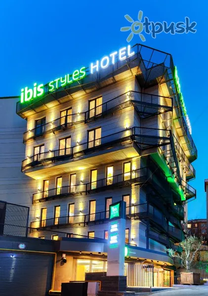 Фото отеля Ibis Styles Istanbul Atasehir 4* Стамбул Туреччина екстер'єр та басейни