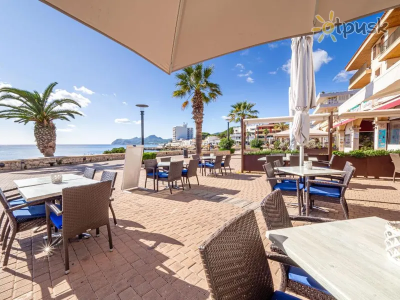 Фото отеля Port Corona Hostal 2* о. Майорка Іспанія бари та ресторани