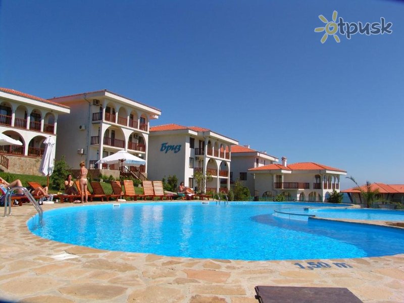 Фото отеля Breeze Apart Complex 4* Святой Влас Болгария экстерьер и бассейны
