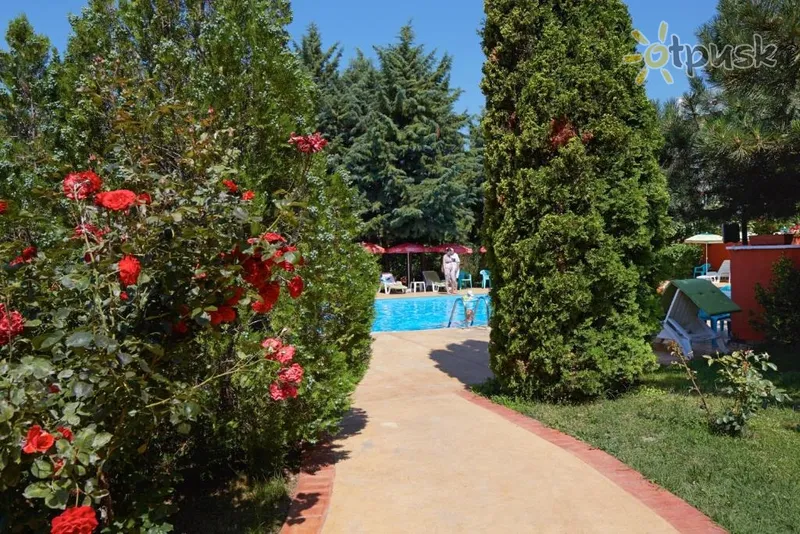 Фото отеля Consul 3* Svētā Vlasa Bulgārija ārpuse un baseini