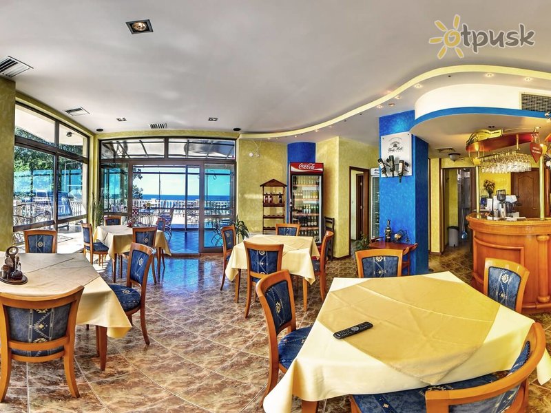 Фото отеля Continental 9000 2* Приморско Болгария бары и рестораны