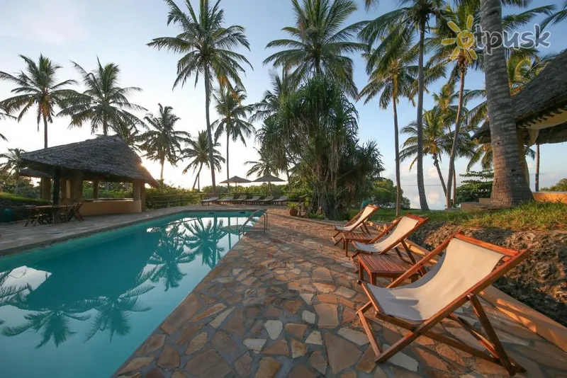 Фото отеля Kinasi Lodge 4* о. Мафія Танзанія екстер'єр та басейни