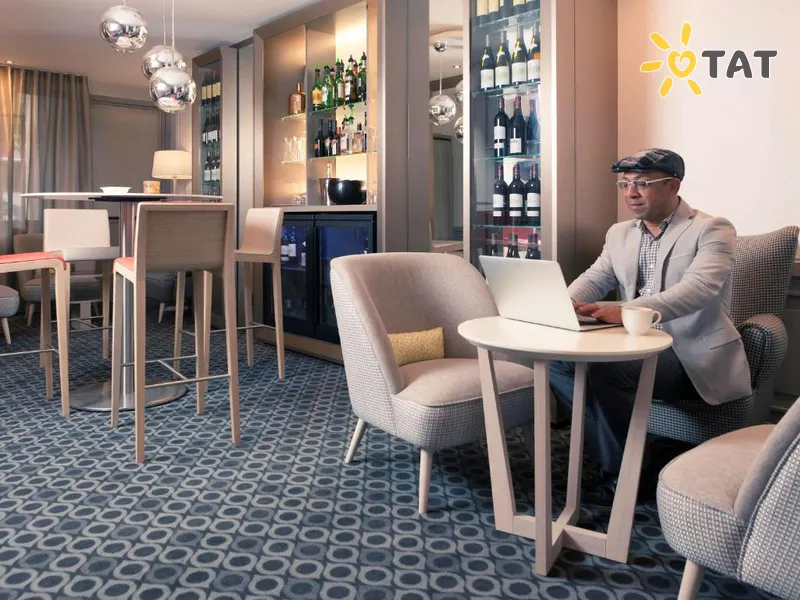 Фото отеля Mercure Montparnasse Raspail 4* Париж Франція лобі та інтер'єр
