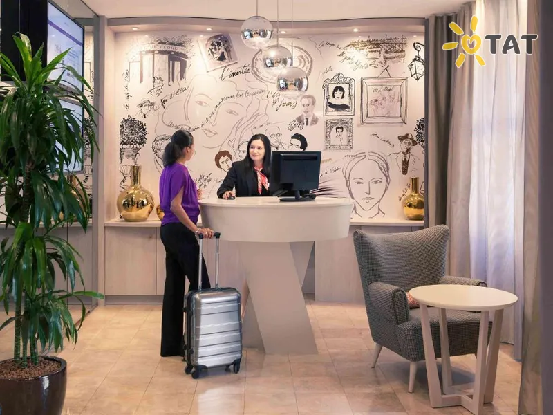 Фото отеля Mercure Montparnasse Raspail 4* Париж Франція лобі та інтер'єр