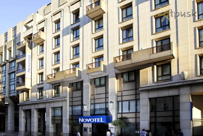 Фото отеля Novotel Paris Vaugirard Montparnasse 4* Parīze Francija ārpuse un baseini
