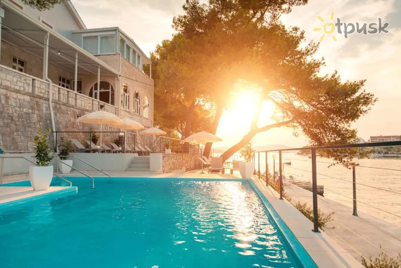 Фото отеля Milna Osam 4* о. Брач Хорватія екстер'єр та басейни