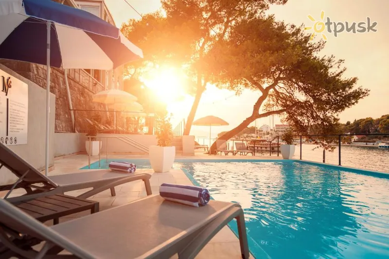 Фото отеля Milna Osam 4* о. Брач Хорватія екстер'єр та басейни