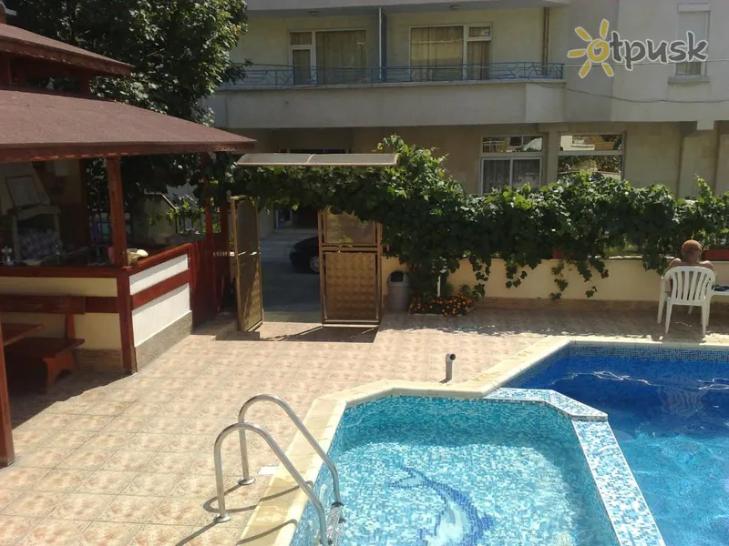 Фото отеля Larisa 1&2 Hotel 3* Святий Влас Болгарія екстер'єр та басейни