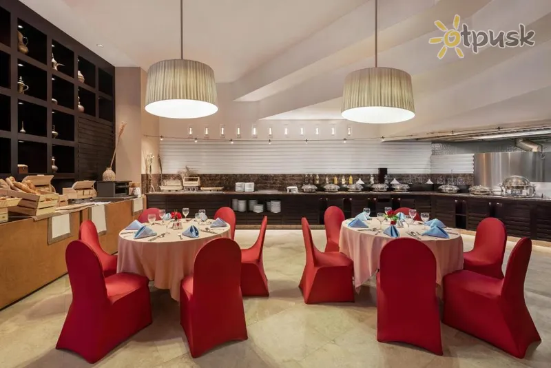Фото отеля Ramada Plaza by Wyndham Dubai Deira 4* Dubajus JAE barai ir restoranai
