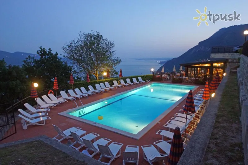 Фото отеля La Rotonda 3* Ežeras garda Italija išorė ir baseinai
