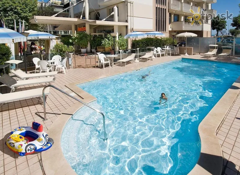 Фото отеля Aragosta Hotel 3* Ріміні Італія екстер'єр та басейни