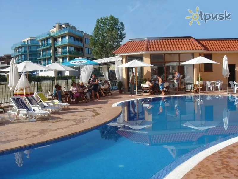 Фото отеля Kasandra Aparthotel 2* Saulainā pludmale Bulgārija ārpuse un baseini