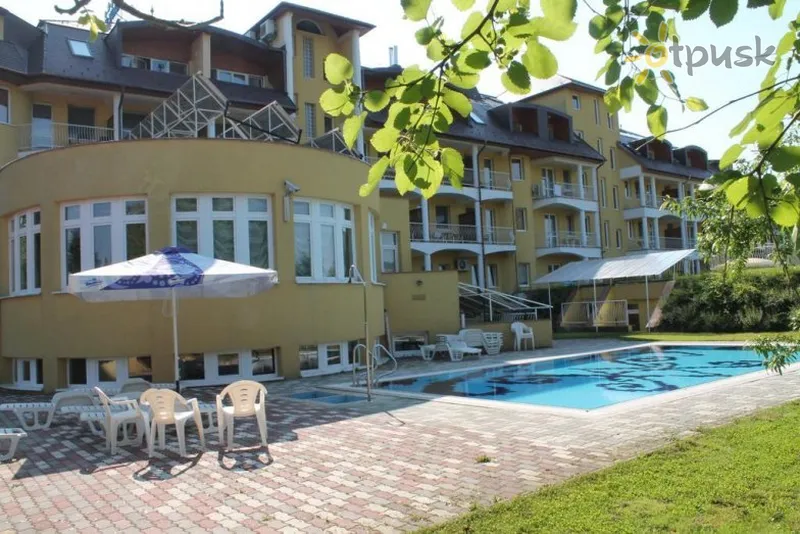 Фото отеля Venus Hotel 3* Zalakaros Vengrija išorė ir baseinai