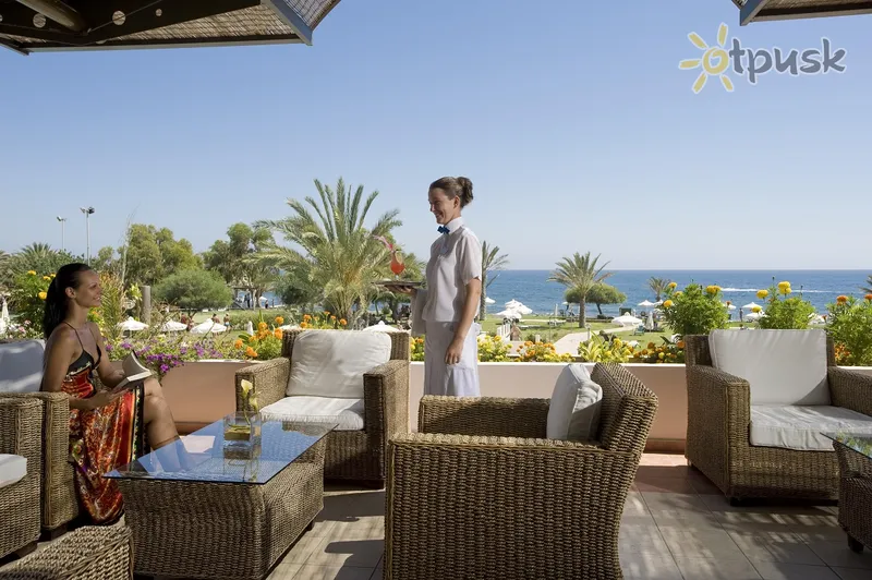 Фото отеля Constantinou Bros Athena Royal Beach Hotel 4* Пафос Кипр бары и рестораны
