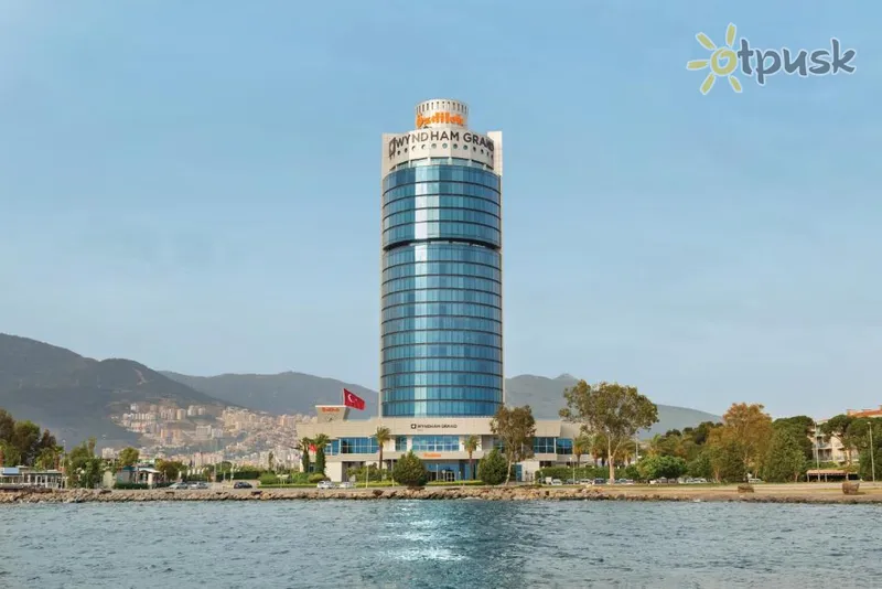 Фото отеля Wyndham Grand Izmir Ozdilek 5* Ізмір Туреччина екстер'єр та басейни