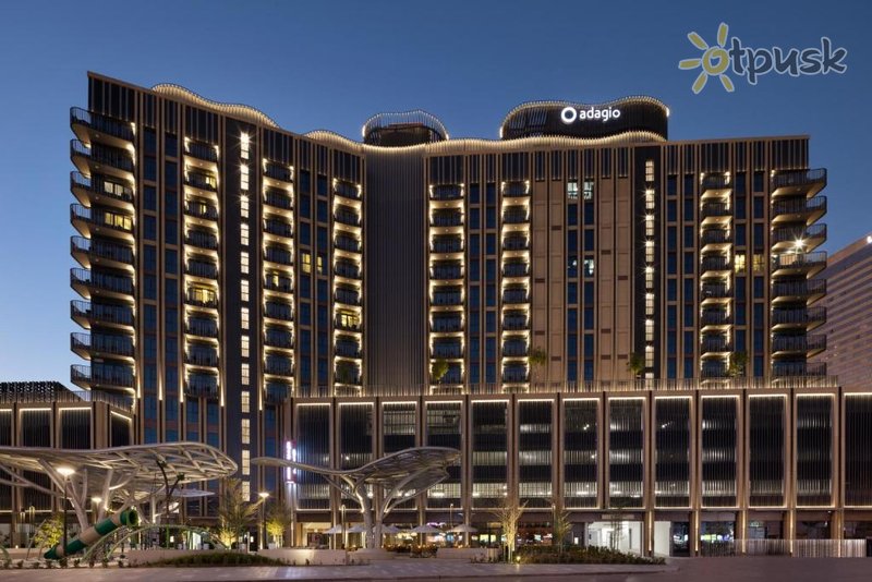 Фото отеля Adagio Aparthotel Dubai Deira 4* Dubaija AAE ārpuse un baseini