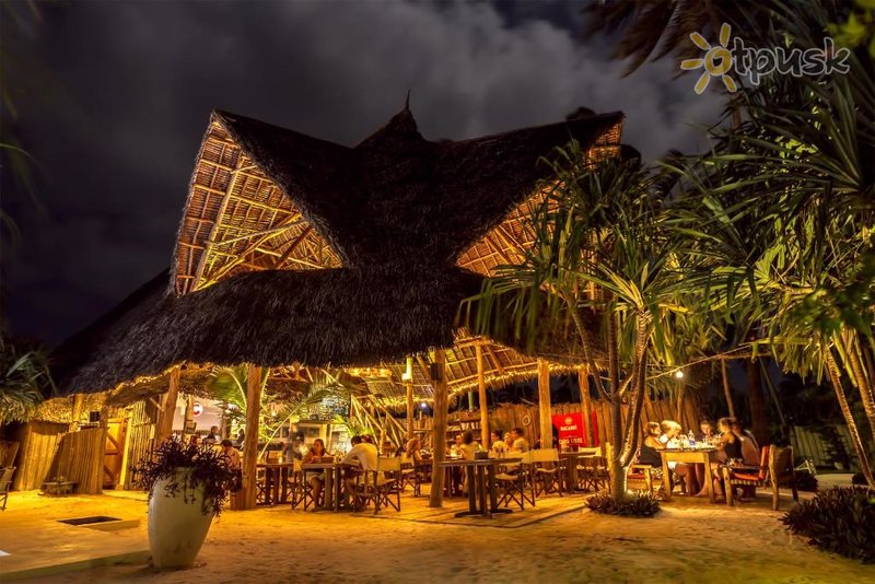 Фото отеля Zanzibar Sunrise at Bandas 4* Матемве Танзания бары и рестораны