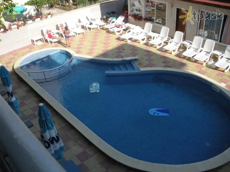 Фото отеля Peshev Hotel 3* Nesebaras Bulgarija išorė ir baseinai