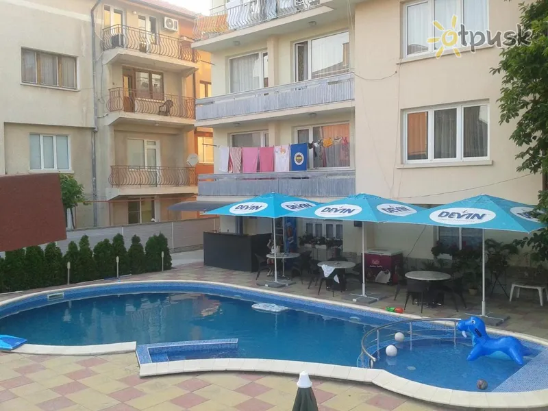 Фото отеля Peshev Hotel 3* Nesebaras Bulgarija išorė ir baseinai
