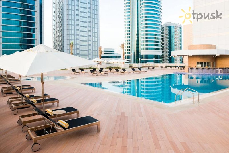 Фото отеля Adagio Fujairah Aparthotel 4* Фуджейра ОАЭ экстерьер и бассейны