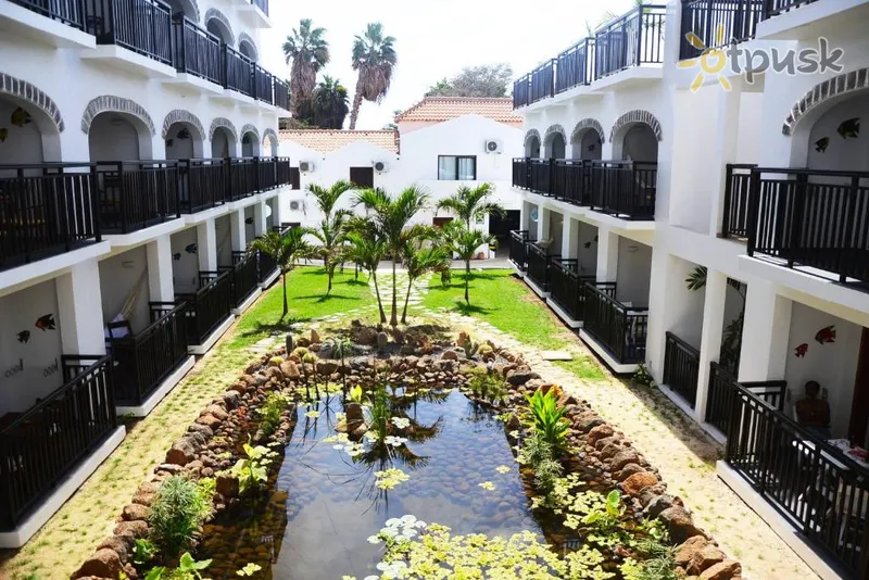 Фото отеля Odjo D Agua Hotel 4* о. Сал Кабо-Верде экстерьер и бассейны