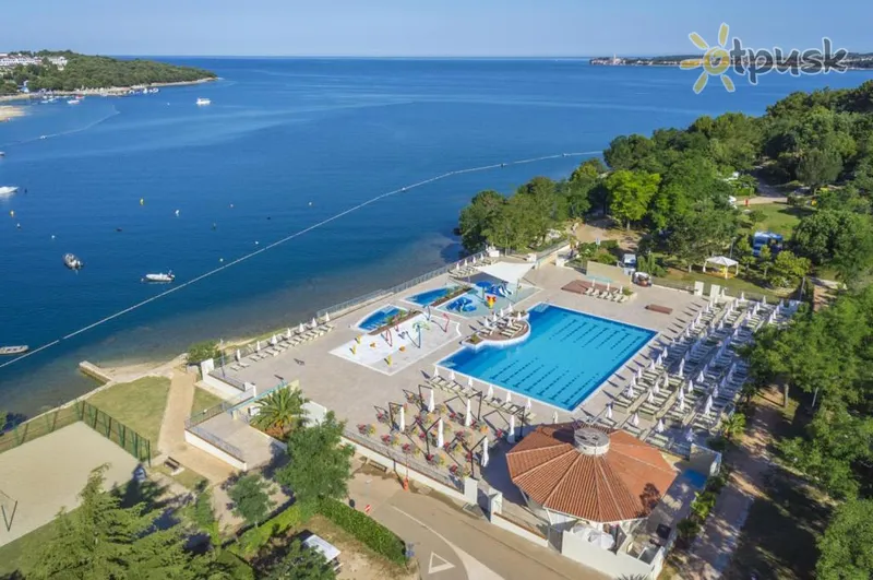 Фото отеля Lanterna Premium Camping Resort by Valamar 4* Пореч Хорватия экстерьер и бассейны