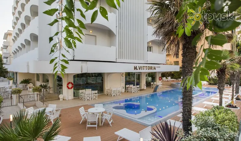 Фото отеля Vittoria Hotel 4* Ріміні Італія екстер'єр та басейни
