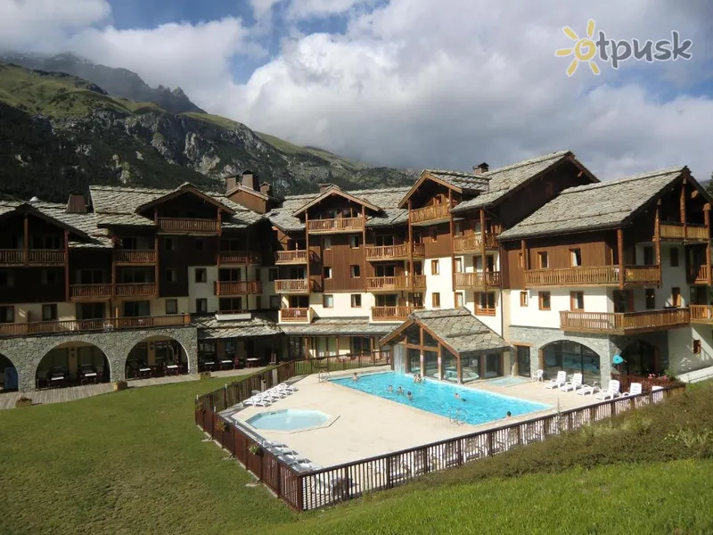 Фото отеля Les Alpages de Val Cenis 4* Валь Сени Франция экстерьер и бассейны