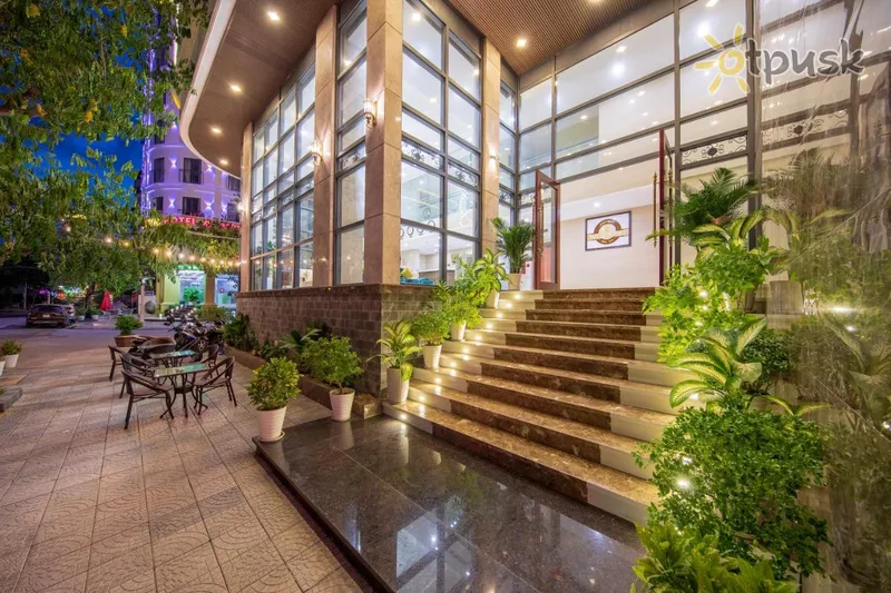Фото отеля Kiwi Hotel 3* Дананг Вьетнам экстерьер и бассейны