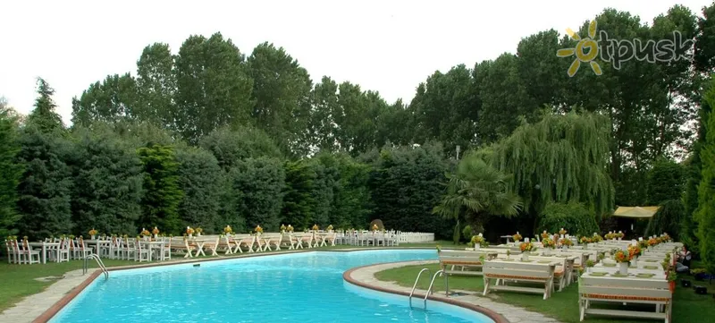 Фото отеля Village Park Resort & Spa 4* Stambula Turcija ārpuse un baseini
