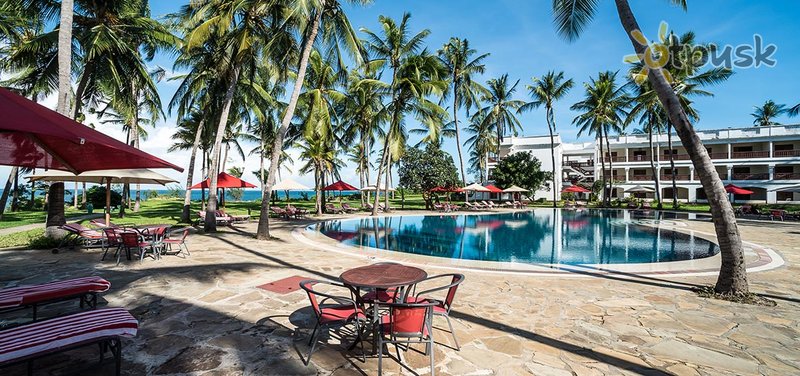 Фото отеля PrideInn Paradise Beach Resort 5* Момбаса Кения экстерьер и бассейны