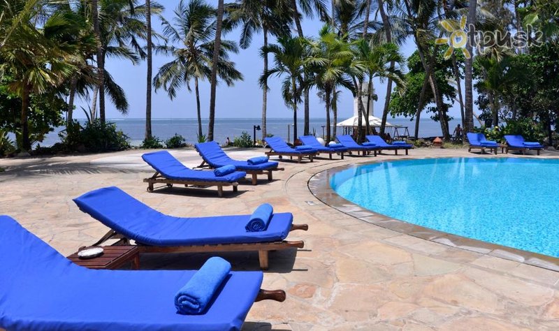 Фото отеля Severin Sea Lodge 4* Момбаса Кения экстерьер и бассейны
