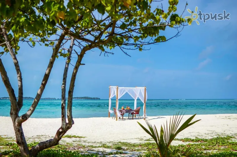 Фото отеля Triton Beach Hotel & Spa 3* Южный Мале Атолл Мальдивы пляж