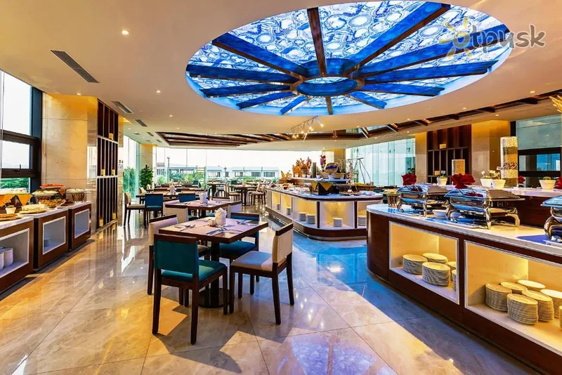 Фото отеля Maximilan Danang Beach Hotel 4* Дананг Вьетнам бары и рестораны