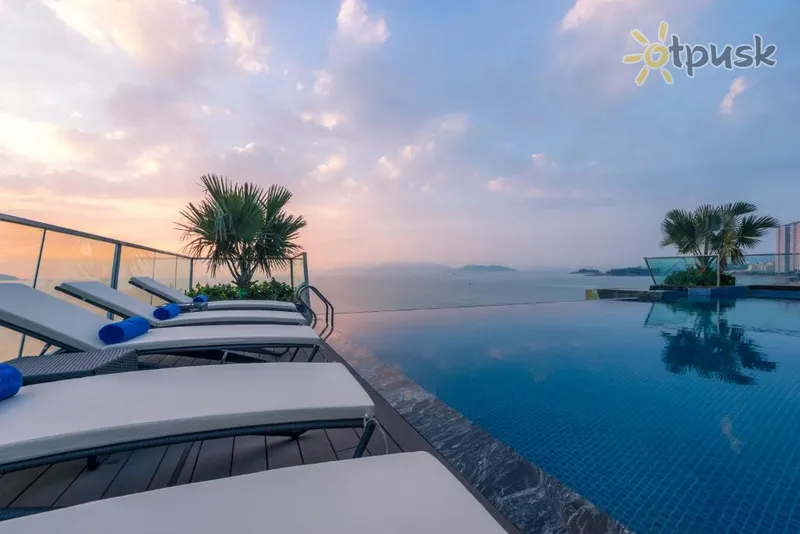 Фото отеля Boton Blue Hotel & Spa 5* Nha Trang Vietnamas išorė ir baseinai