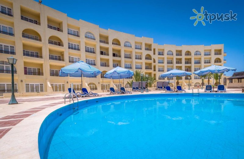 Фото отеля Sunny Days Mirette Family Apartments & Resort 3* Хургада Египет экстерьер и бассейны