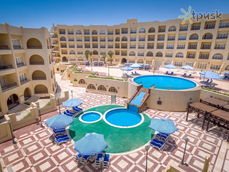 Фото отеля Sunny Days Mirette Family Apartments & Resort 3* Хургада Египет экстерьер и бассейны