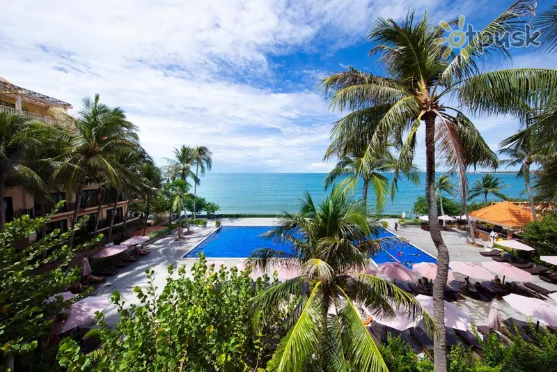 Фото отеля Hon Rom Central Beach Resort 3* Фант'єт В'єтнам екстер'єр та басейни