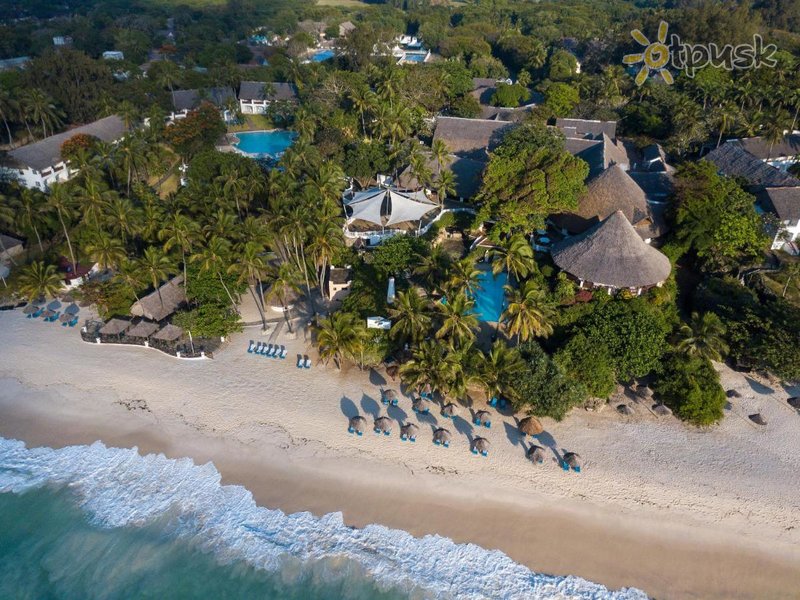 Фото отеля Diamonds Leisure Beach & Golf Resort 4* Момбаса Кения пляж