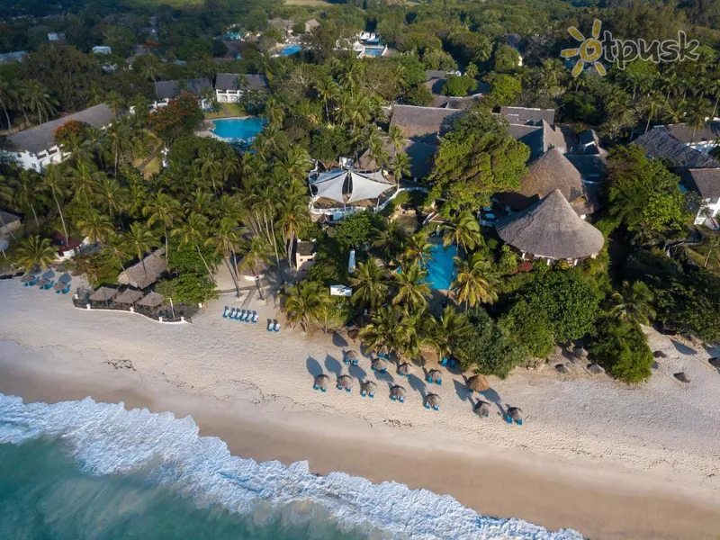 Фото отеля Diamonds Leisure Beach & Golf Resort 4* Момбаса Кенія пляж