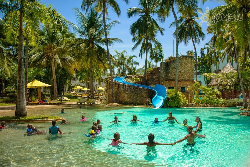 Фото отеля Sarova Whitesands Hotel 5* Момбаса Кения аквапарк, горки
