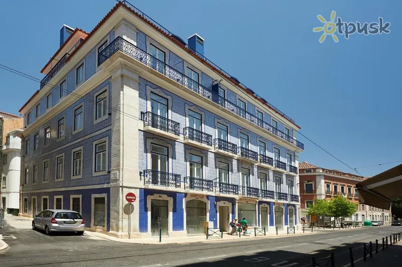 Фото отеля Portugal Ways Santos Azulejos Apartments 4* Лиссабон Португалия экстерьер и бассейны