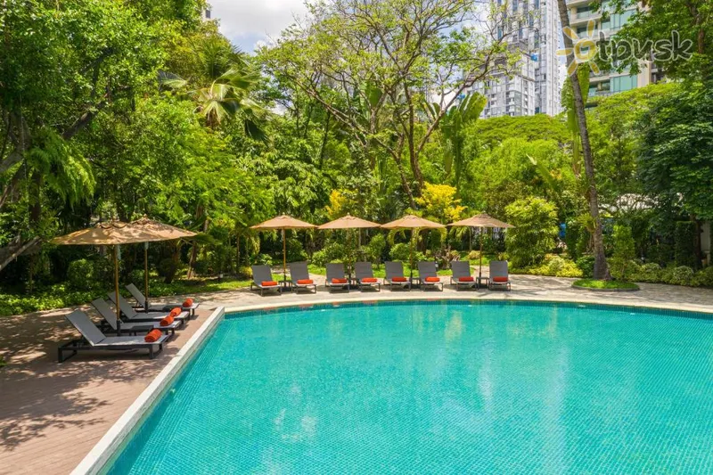 Фото отеля Mövenpick Bdms Wellness Resort Bangkok 5* Бангкок Таиланд экстерьер и бассейны