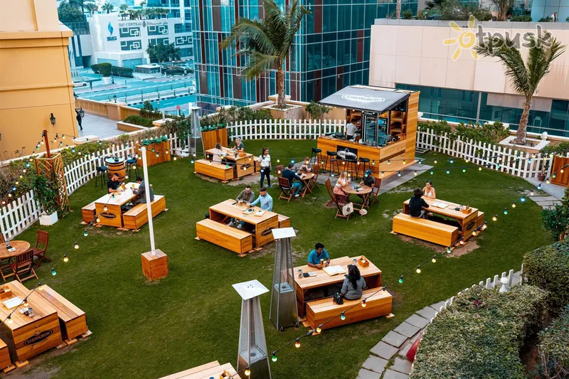 Фото отеля Movenpick Hotel Jumeirah Beach 5* Dubajus JAE barai ir restoranai