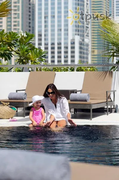 Фото отеля Movenpick Hotel Jumeirah Lakes Towers 5* Dubaija AAE ārpuse un baseini